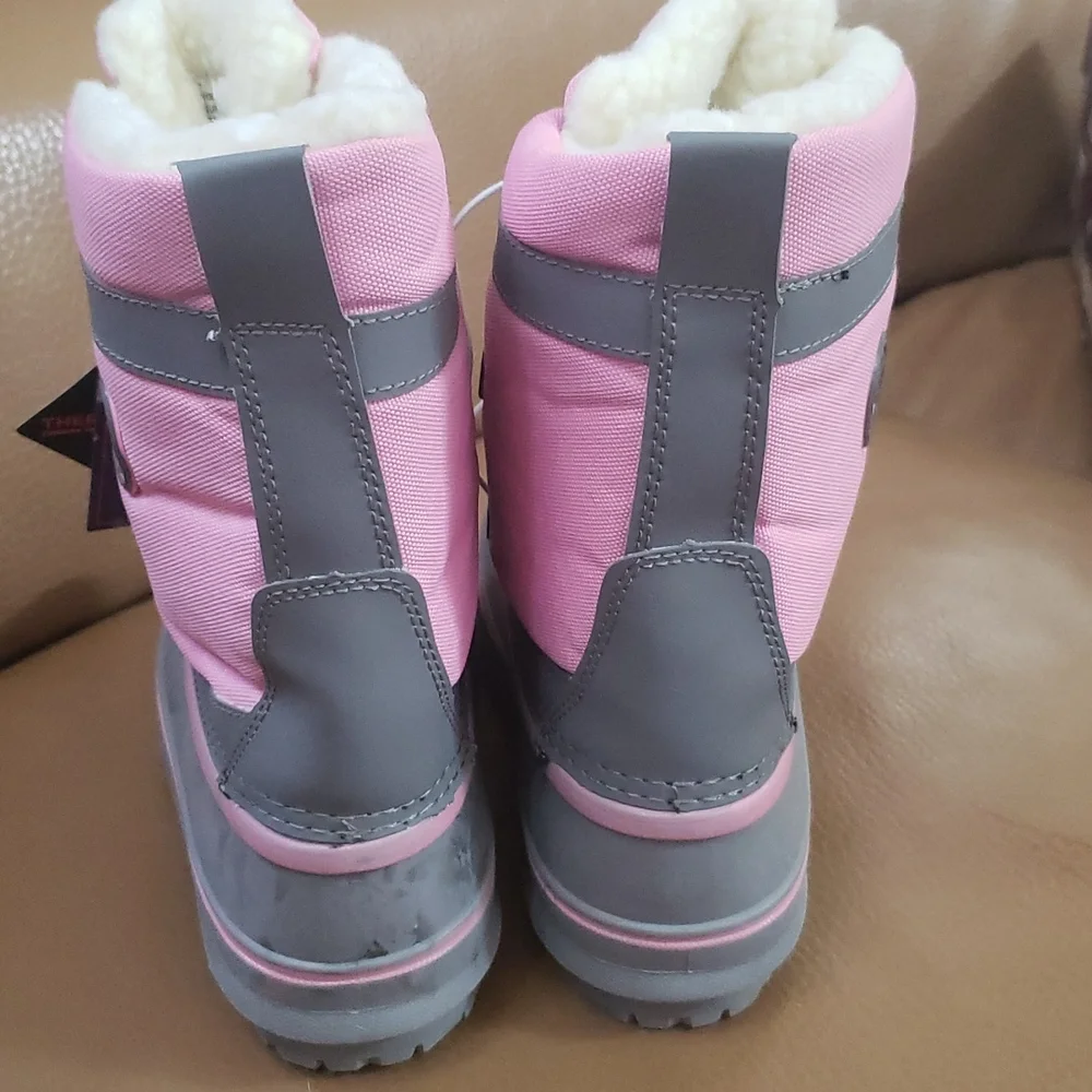 Totes Kids- very warm boots in gray/pink